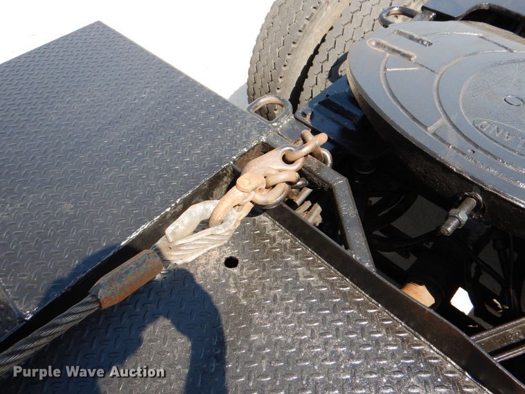 image for item DJ0771 2012 Kenworth T800  winch truck