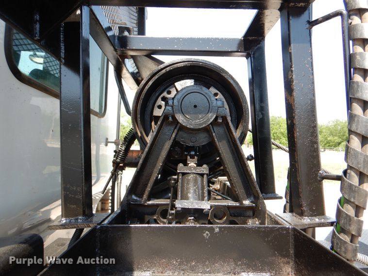 image for item DJ0771 2012 Kenworth T800  winch truck