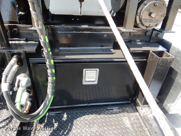 image for item DJ0771 2012 Kenworth T800  winch truck