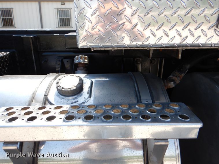 image for item DJ0771 2012 Kenworth T800  winch truck