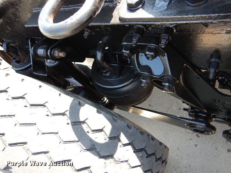 image for item DJ0771 2012 Kenworth T800  winch truck