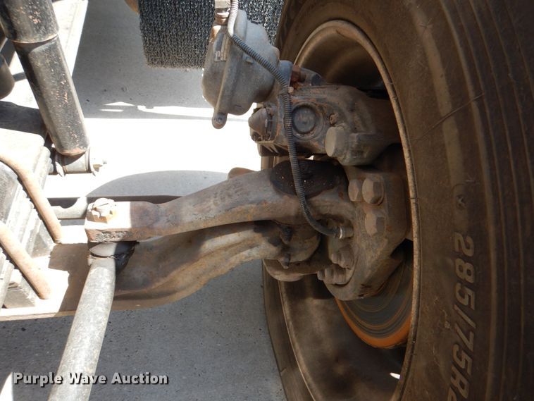 image for item DJ0771 2012 Kenworth T800  winch truck