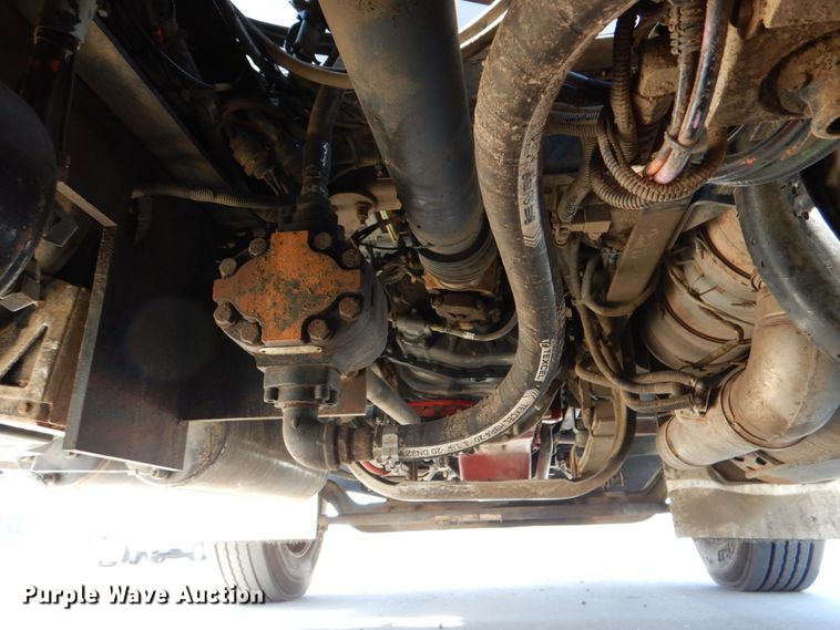 image for item DJ0771 2012 Kenworth T800  winch truck