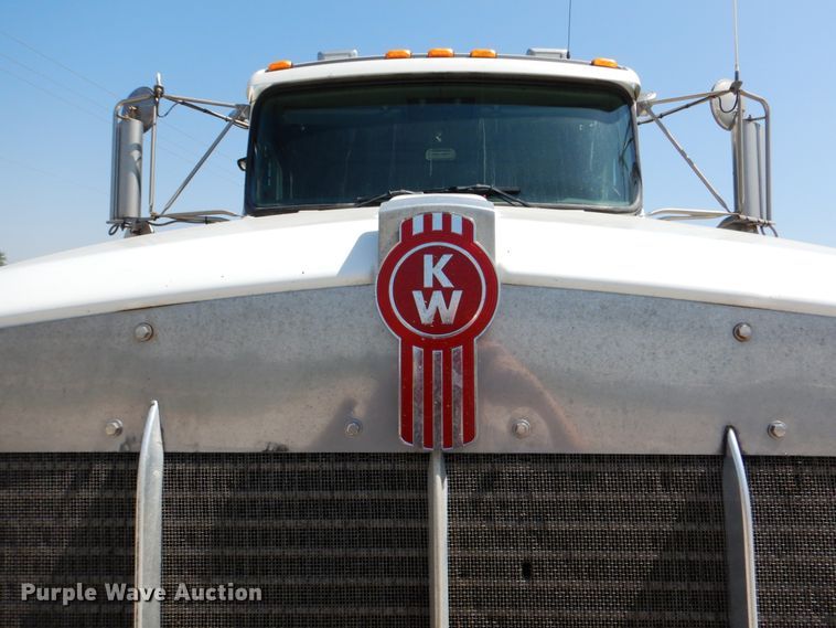 image for item DJ0771 2012 Kenworth T800  winch truck