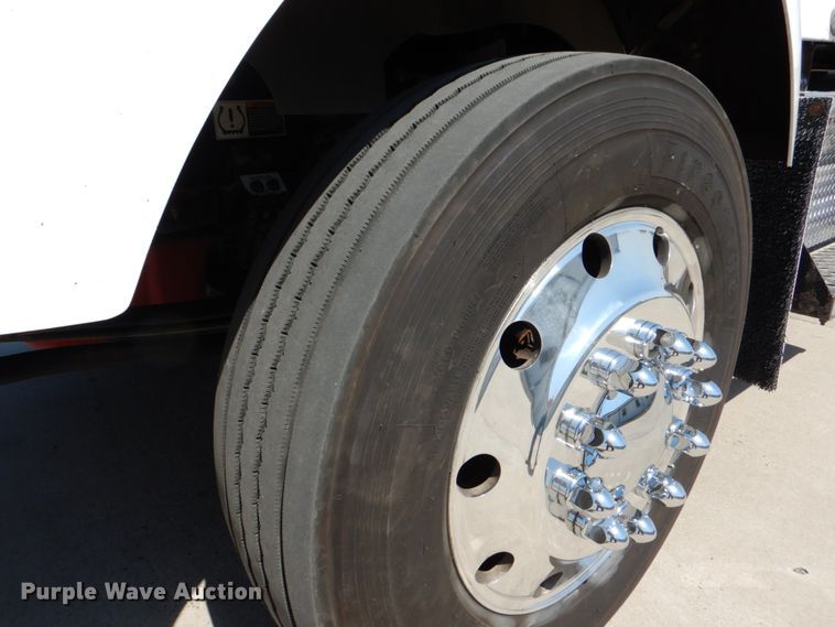 image for item DJ0771 2012 Kenworth T800  winch truck