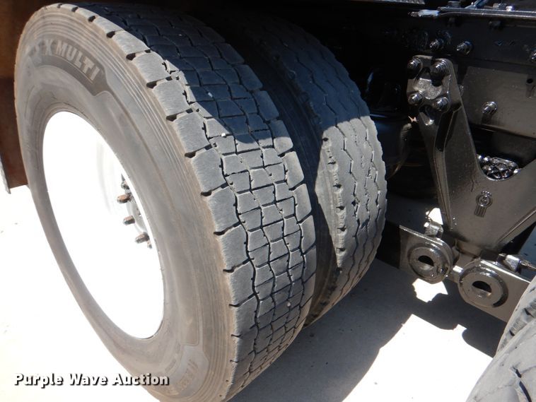 image for item DJ0771 2012 Kenworth T800  winch truck