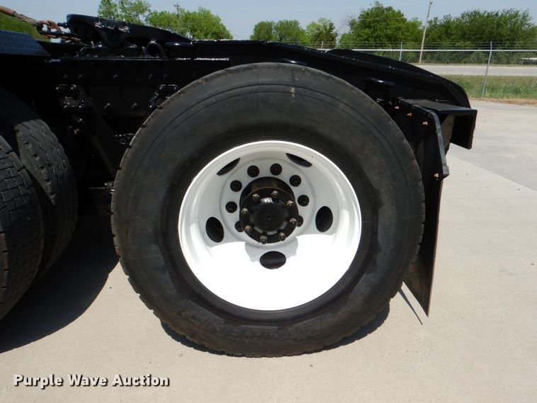 image for item DJ0771 2012 Kenworth T800  winch truck