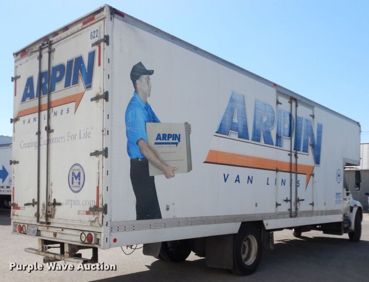 image for item DJ0772 2006 International 4300  box truck