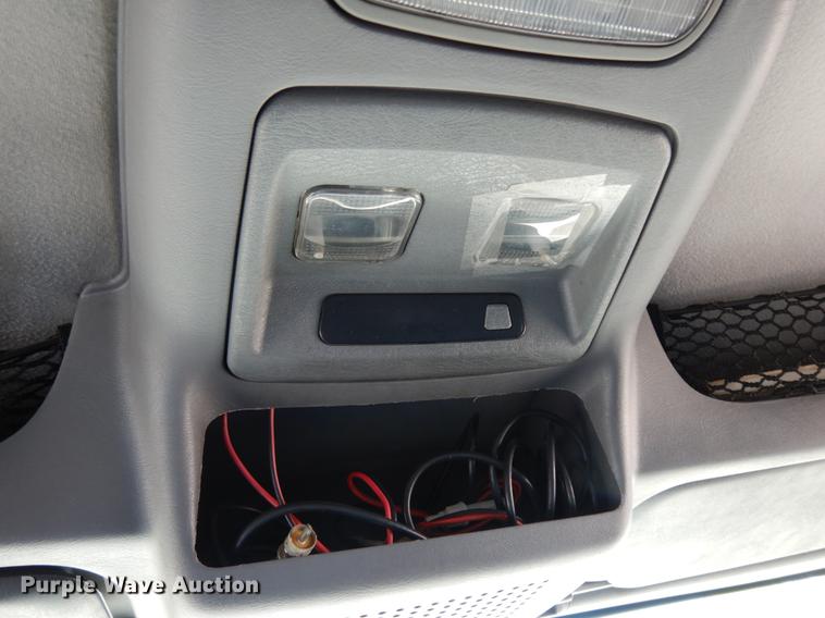 image for item DJ0772 2006 International 4300  box truck