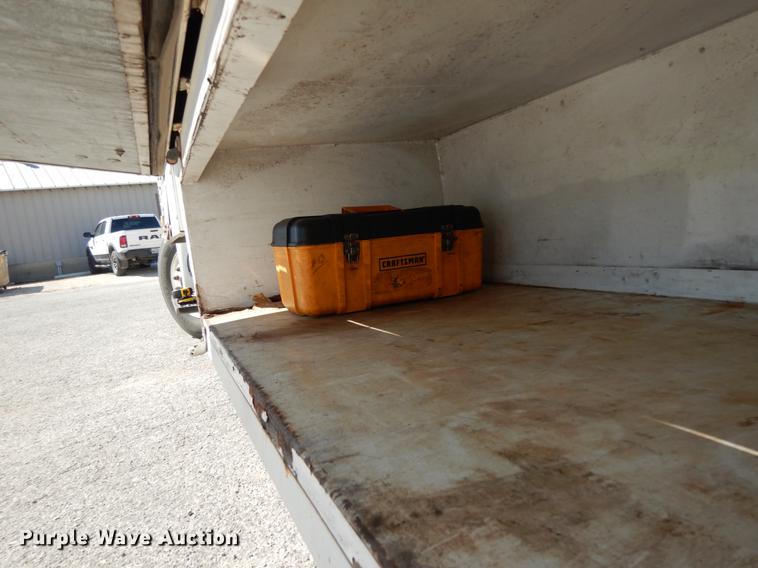 image for item DJ0772 2006 International 4300  box truck