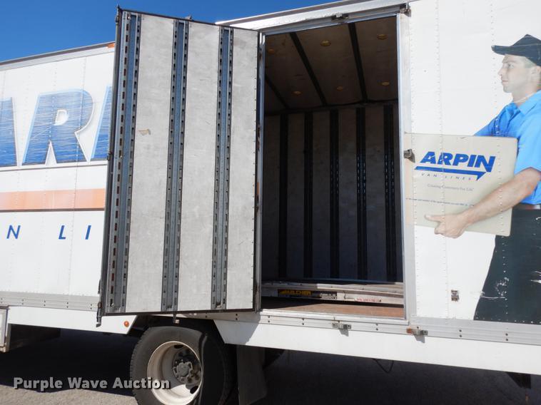 image for item DJ0772 2006 International 4300  box truck