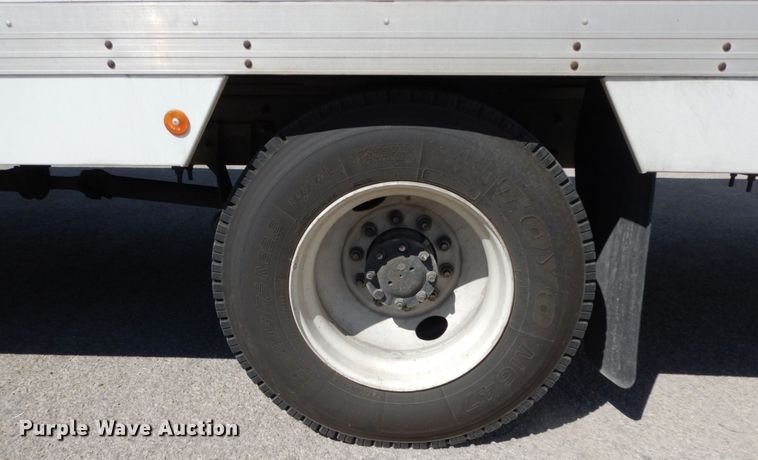 image for item DJ0772 2006 International 4300  box truck