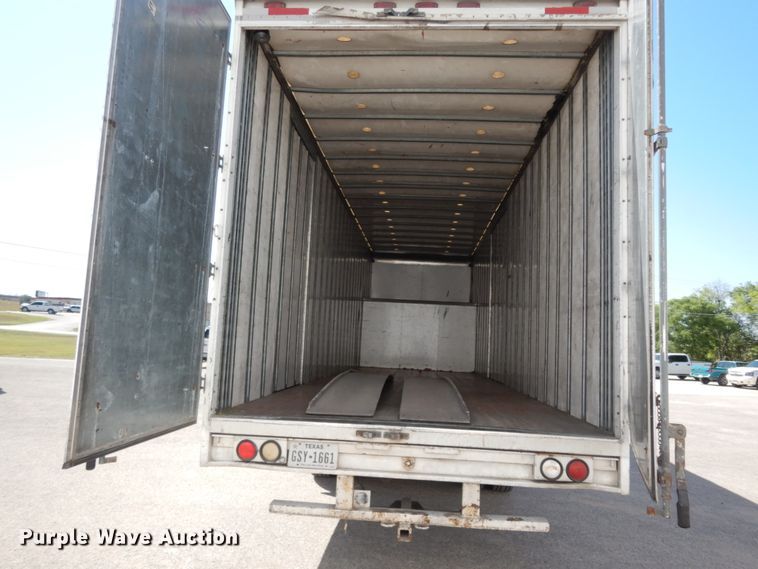 image for item DJ0772 2006 International 4300  box truck