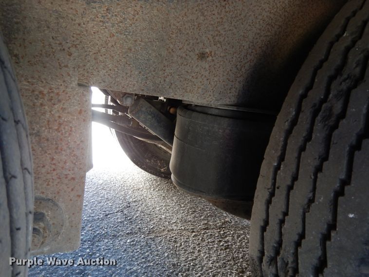 image for item DJ0773 1983 Kentucky  moving van trailer