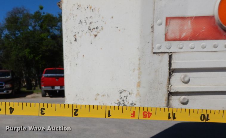 image for item DJ0773 1983 Kentucky  moving van trailer