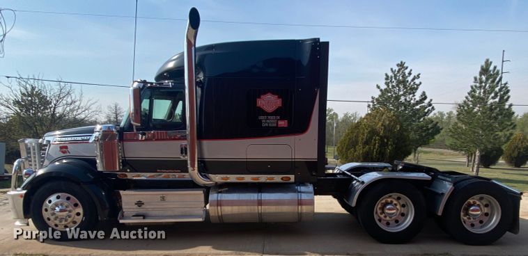 image for item DJ1198 2010 International Lonestar  Harley-Davidson edition semi truck