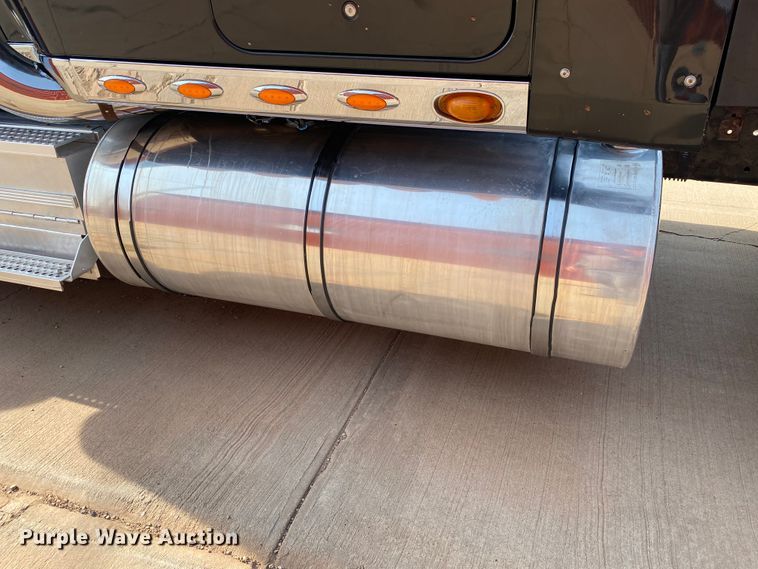 image for item DJ1198 2010 International Lonestar  Harley-Davidson edition semi truck