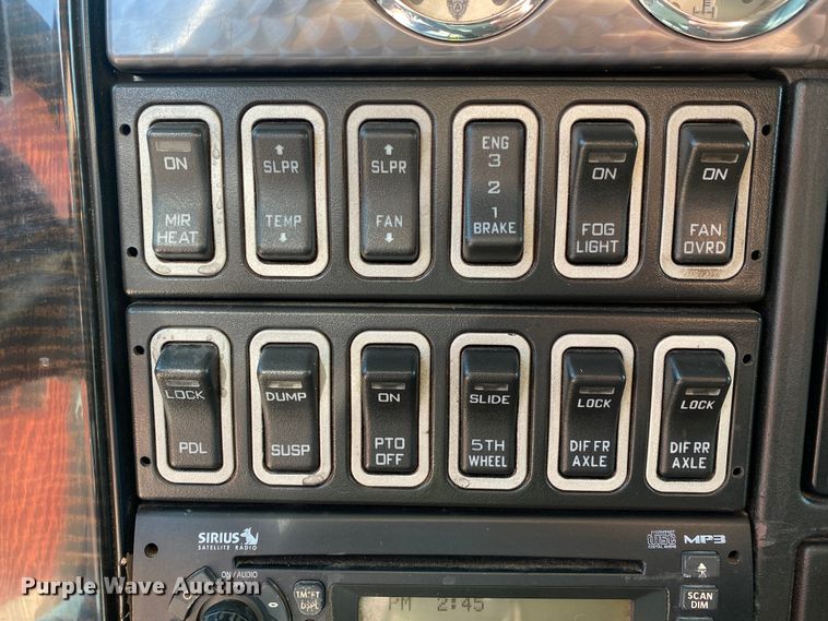 image for item DJ1198 2010 International Lonestar  Harley-Davidson edition semi truck