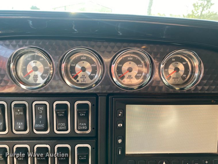 image for item DJ1198 2010 International Lonestar  Harley-Davidson edition semi truck