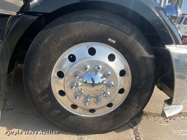 image for item DJ1198 2010 International Lonestar  Harley-Davidson edition semi truck