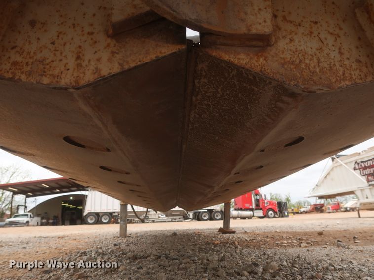 image for item DJ1887 2011 CTS BDT-40  bottom dump trailer