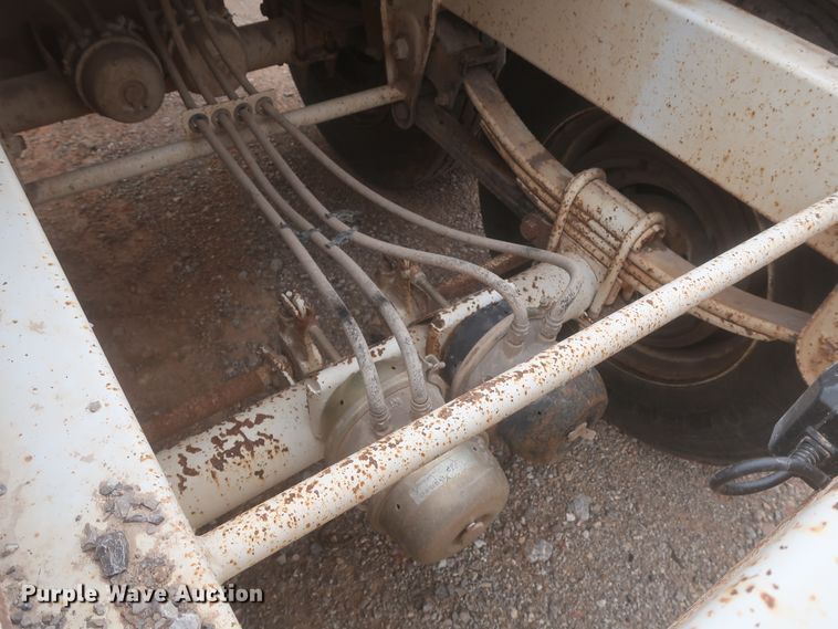 image for item DJ1887 2011 CTS BDT-40  bottom dump trailer