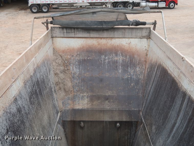 image for item DJ1887 2011 CTS BDT-40  bottom dump trailer