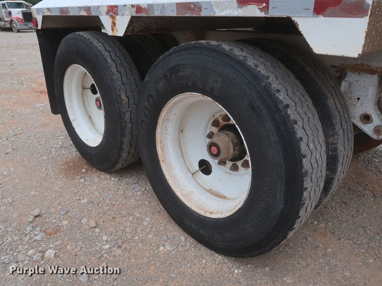 image for item DJ1887 2011 CTS BDT-40  bottom dump trailer