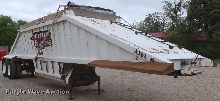 image for item DJ1888 2006 CTS BDT-40  bottom dump trailer