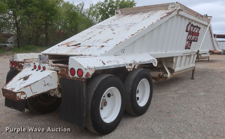 image for item DJ1888 2006 CTS BDT-40  bottom dump trailer