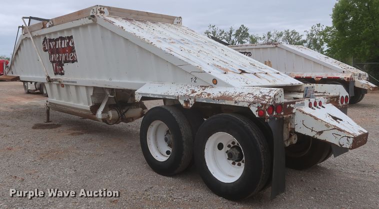 image for item DJ1888 2006 CTS BDT-40  bottom dump trailer
