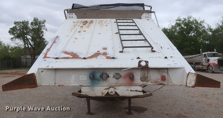 image for item DJ1888 2006 CTS BDT-40  bottom dump trailer