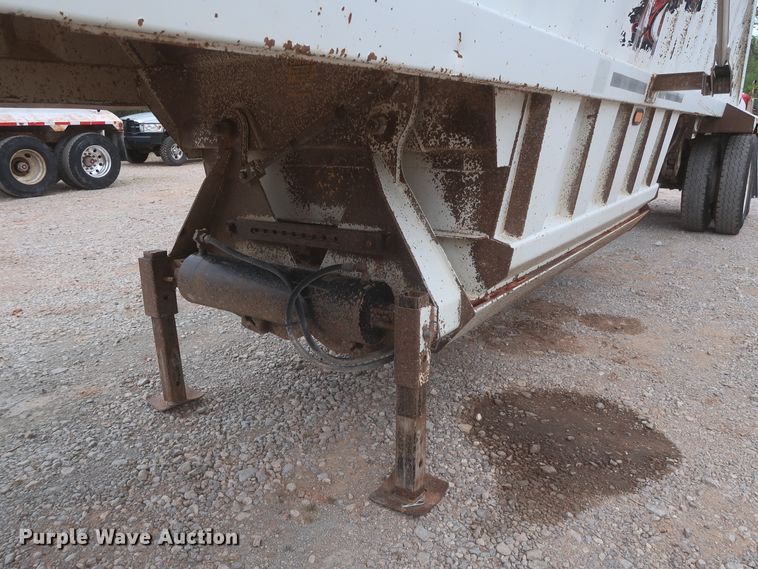 image for item DJ1888 2006 CTS BDT-40  bottom dump trailer