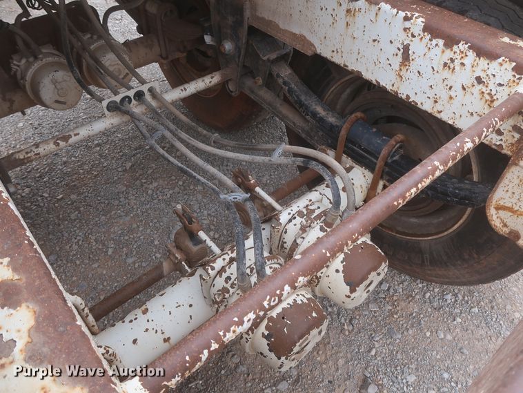 image for item DJ1888 2006 CTS BDT-40  bottom dump trailer