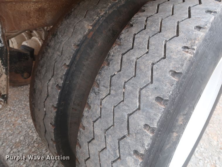 image for item DJ1888 2006 CTS BDT-40  bottom dump trailer