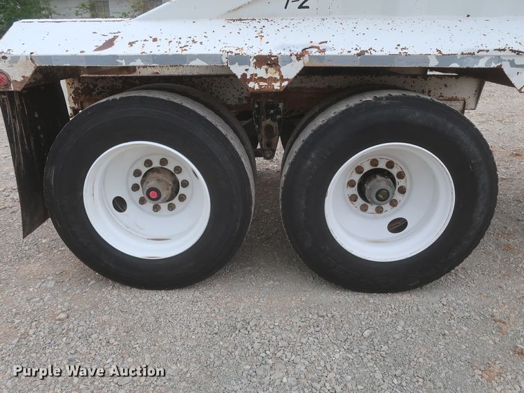 image for item DJ1888 2006 CTS BDT-40  bottom dump trailer