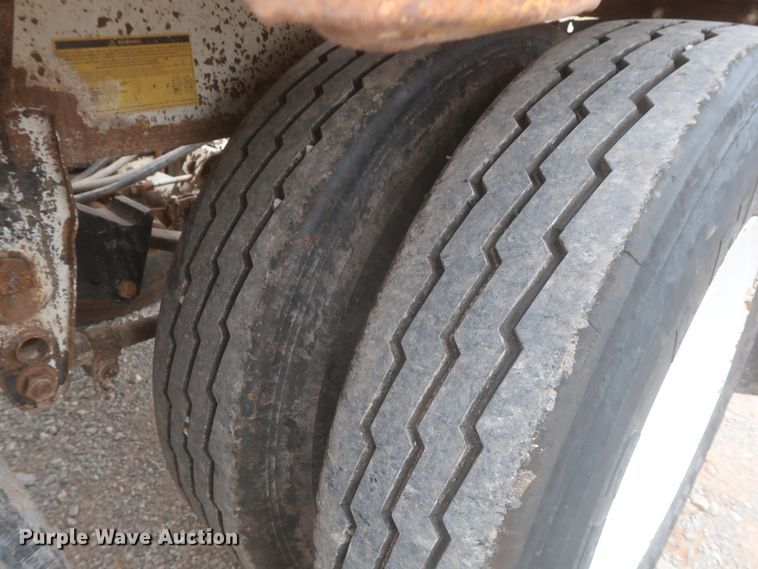 image for item DJ1888 2006 CTS BDT-40  bottom dump trailer