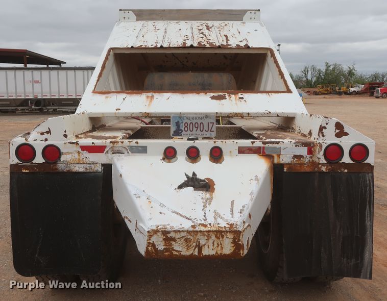 image for item DJ1889 2005 CTS BDT-40  bottom dump trailer