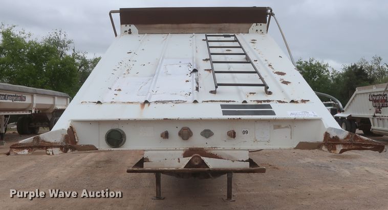 image for item DJ1889 2005 CTS BDT-40  bottom dump trailer