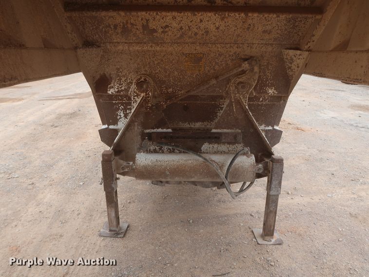 image for item DJ1889 2005 CTS BDT-40  bottom dump trailer