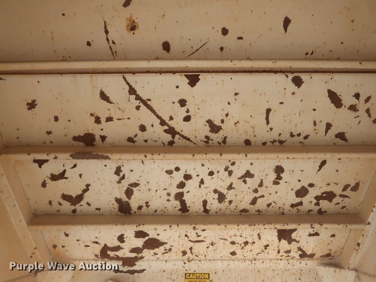 image for item DJ1889 2005 CTS BDT-40  bottom dump trailer