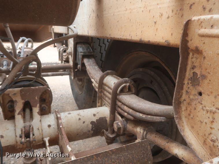 image for item DJ1889 2005 CTS BDT-40  bottom dump trailer