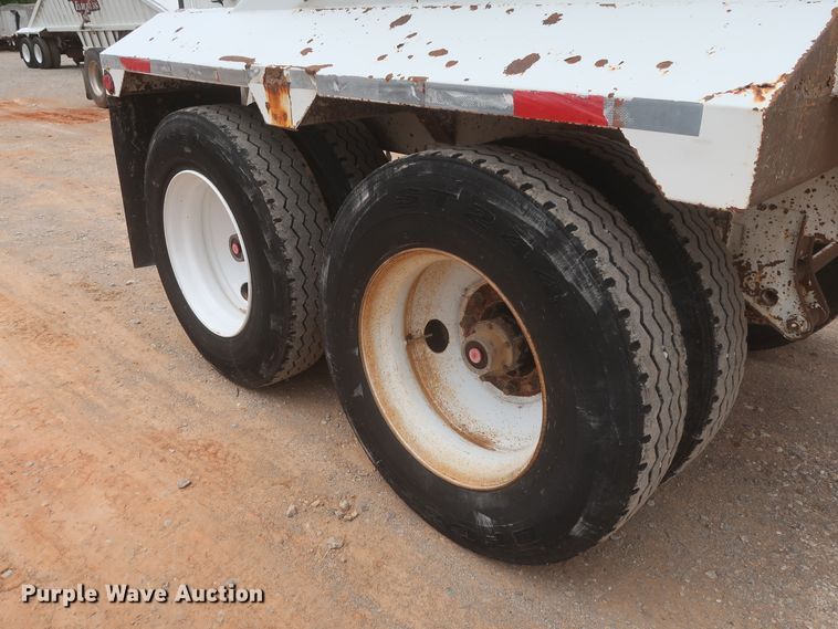 image for item DJ1889 2005 CTS BDT-40  bottom dump trailer