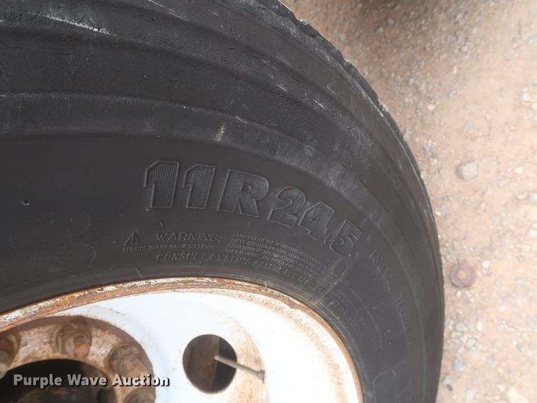 image for item DJ1889 2005 CTS BDT-40  bottom dump trailer