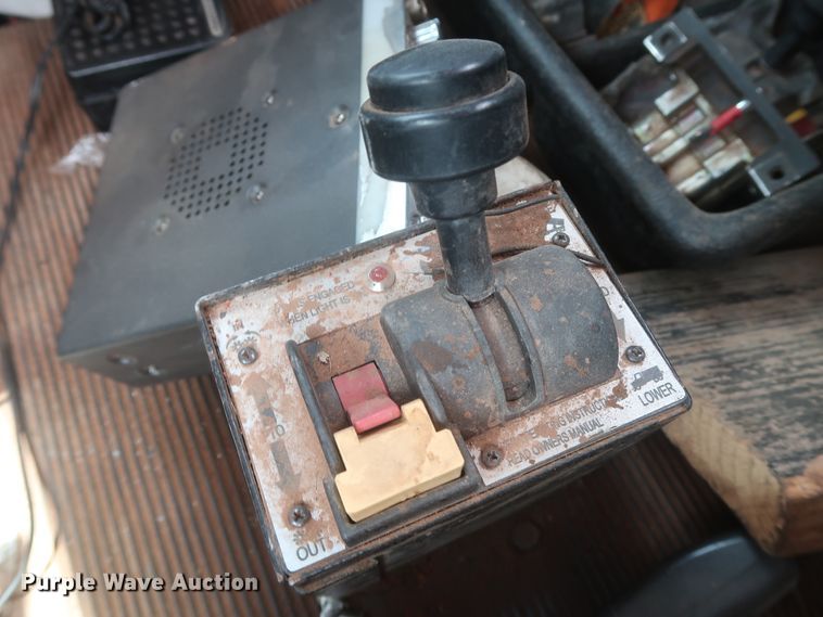 image for item DJ1891 2001 Freightliner FLD  semi truck