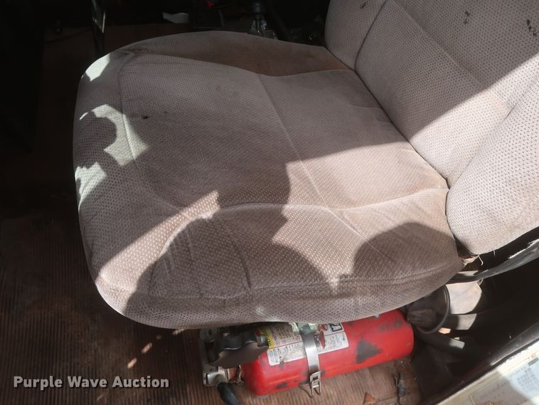 image for item DJ1891 2001 Freightliner FLD  semi truck