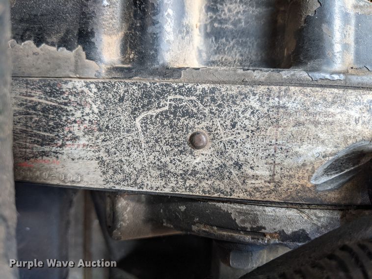 image for item DJ1891 2001 Freightliner FLD  semi truck