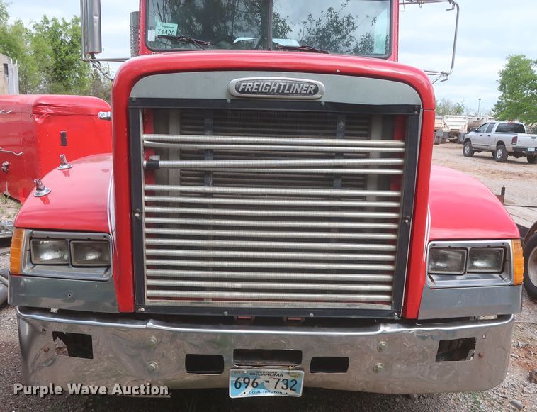 image for item DJ1891 2001 Freightliner FLD  semi truck