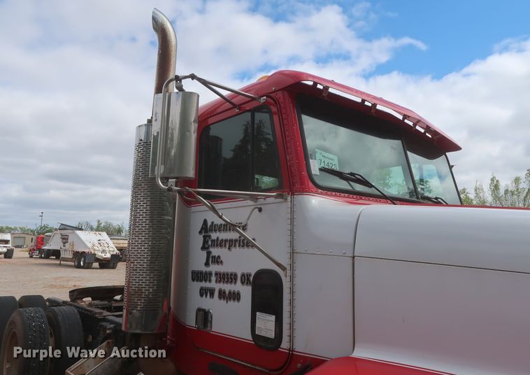 image for item DJ1891 2001 Freightliner FLD  semi truck