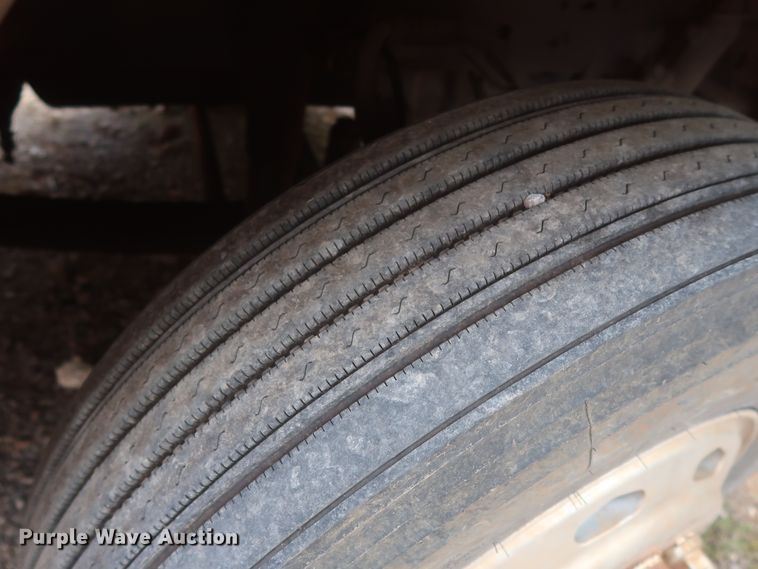 image for item DJ1891 2001 Freightliner FLD  semi truck